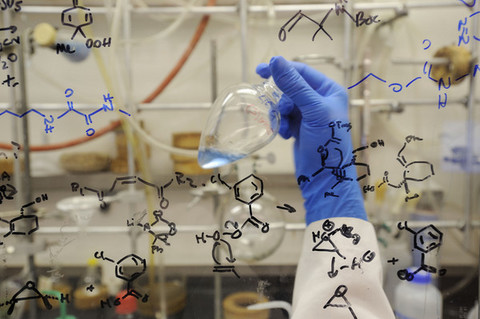多肽药物“成绩”吸睛研发掣肘、出口承压隐忧显现