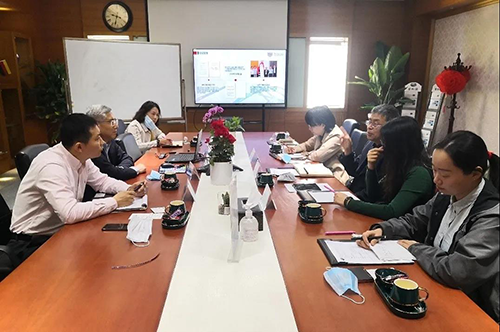 不朽情缘mg官网陈春麟博士、化学部及生物部高级副总裁任峰博士、商务发展部副总裁蔡金娜博士热情接待研究院一行，并介绍了公司情况。